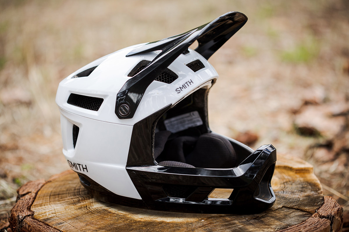 Test: Probamos el casco integral Smith Mainline Mips: bastante ligero, bien  ventilado y con Koroyd y Mips